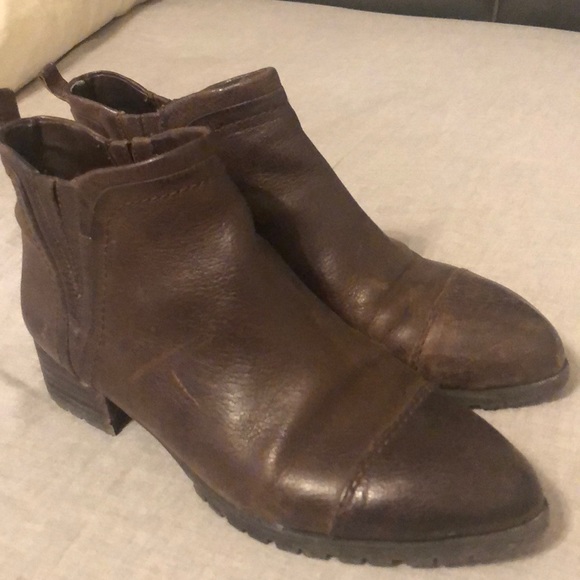 Boots - Picture 1 of 4